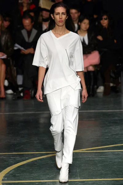 Look 19
